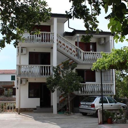 Apartments With A Parking Space Starigrad, Paklenica - 6618 المظهر الخارجي الصورة