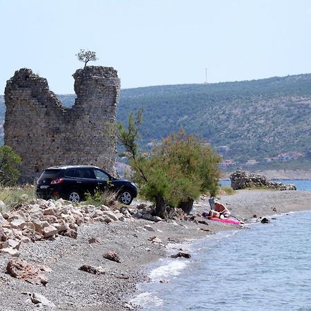 Apartments With A Parking Space Starigrad, Paklenica - 6618 المظهر الخارجي الصورة