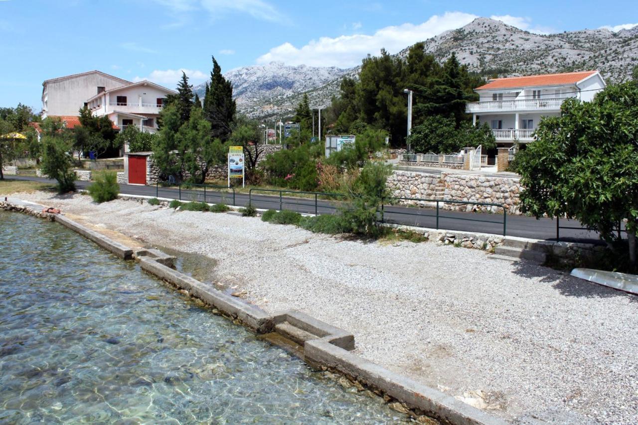 Apartments With A Parking Space Starigrad, Paklenica - 6618 المظهر الخارجي الصورة