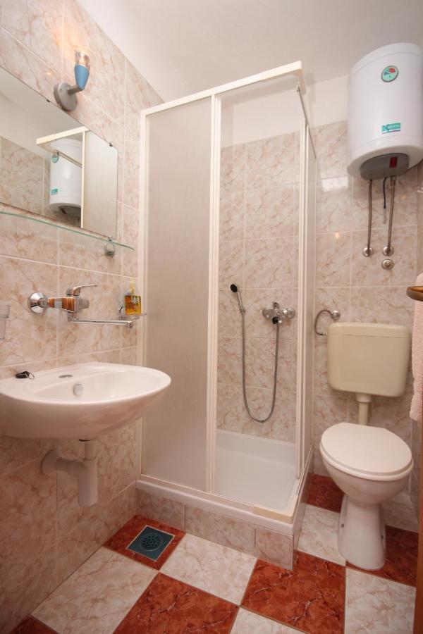 Apartments With A Parking Space Starigrad, Paklenica - 6618 المظهر الخارجي الصورة