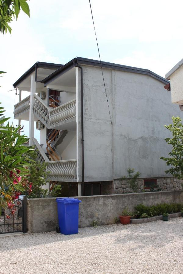 Apartments With A Parking Space Starigrad, Paklenica - 6618 المظهر الخارجي الصورة