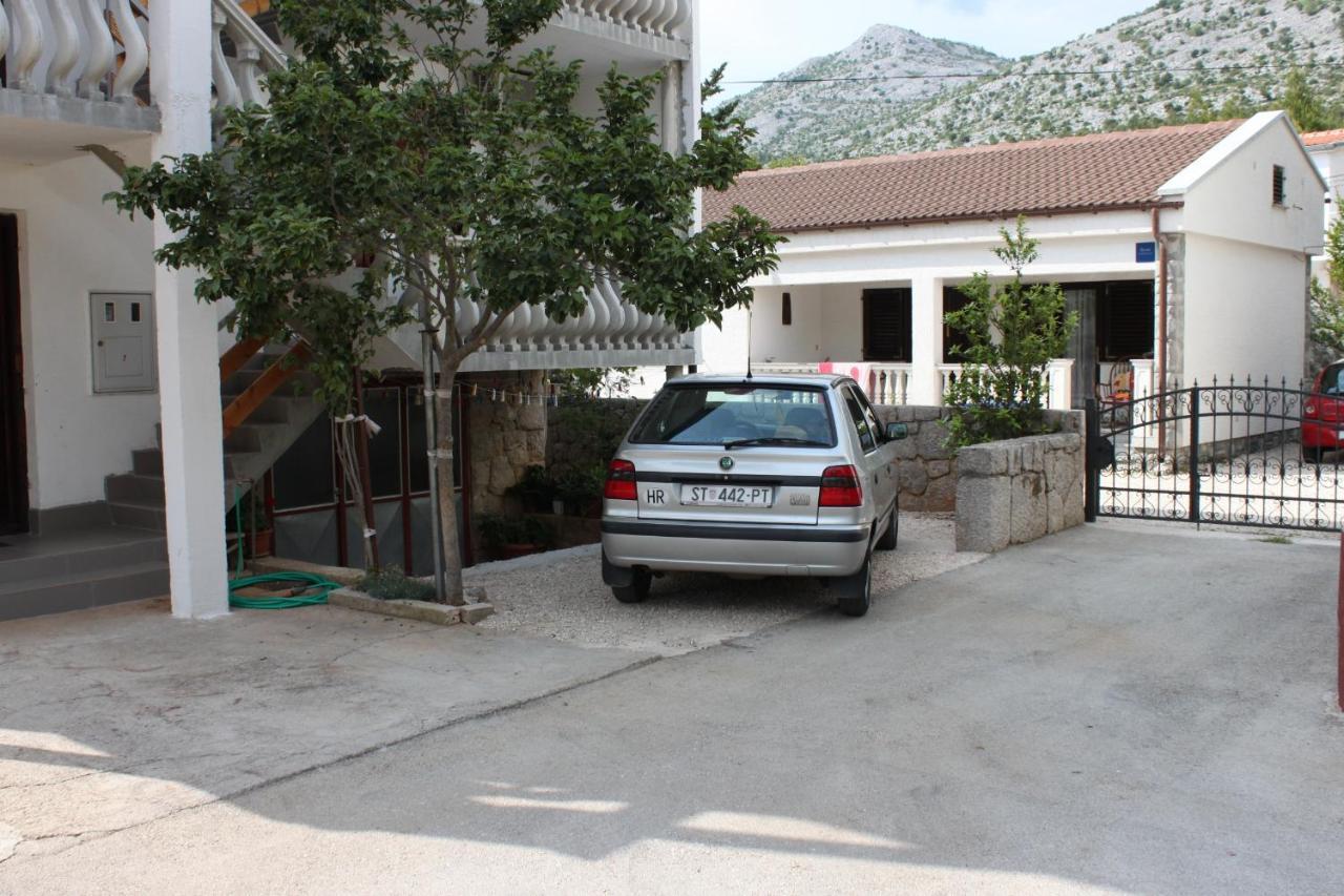 Apartments With A Parking Space Starigrad, Paklenica - 6618 المظهر الخارجي الصورة